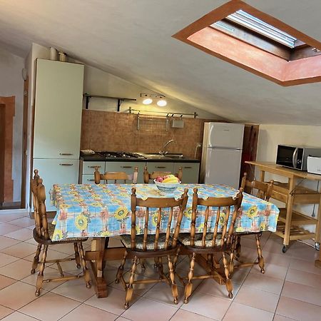 La Casa Dei Nonni Castelbianco Bed and Breakfast Colletta Exteriör bild