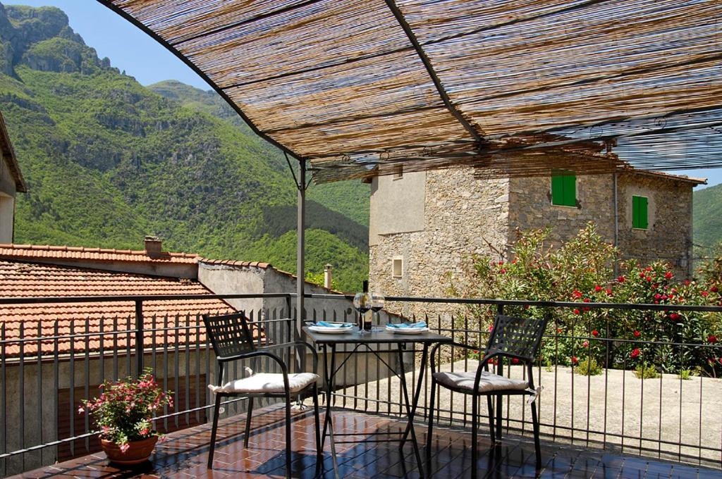 La Casa Dei Nonni Castelbianco Bed and Breakfast Colletta Exteriör bild