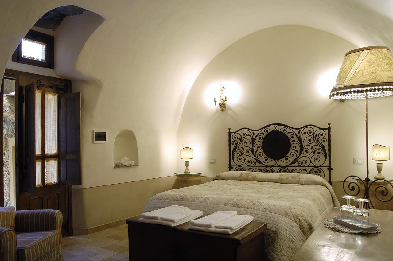 La Casa Dei Nonni Castelbianco Bed and Breakfast Colletta Exteriör bild
